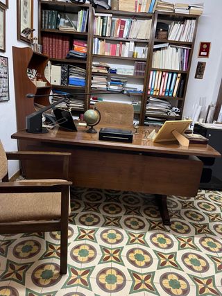 OPORTUNIDAD!!! Mesa de madera marrón.