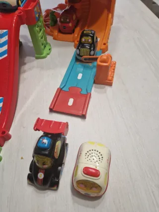 Aparcamiento, Rampas 3 en 1 y coches Vtech (oferta