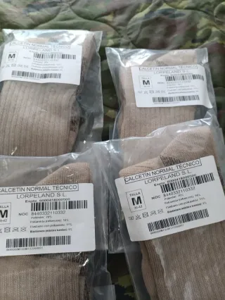 Varias unidades de calcetines (militares)