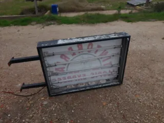 Cartel luminoso Tintoreria Llopis