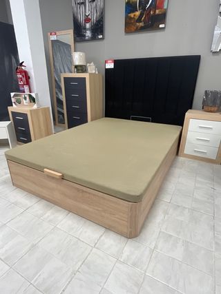 Canapé 135x190cm Tela y Madera