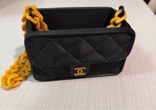 Caixa Utilitária “Chanel” Preta e Dourada