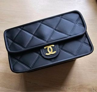 Caixa Utilitária “Chanel” Preta e Dourada