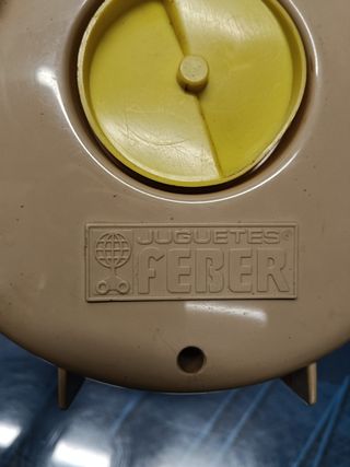 Juguete, Antiguo reloj de juguete feber 17 cm. de diametro, 20 cm. de altura