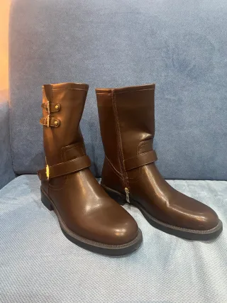 Stivali biker neri con fibbie