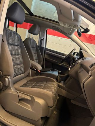 Volkswagen Touran 2012