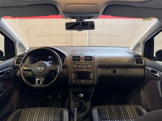 Volkswagen Touran 2012