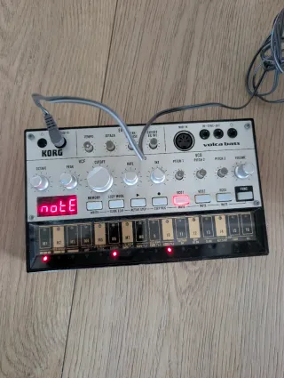 Korg Volca Bass Sintetizador Analógico