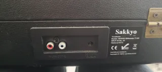 Tocadiscos Sakkyo Retro Maletín Negro Dorado.