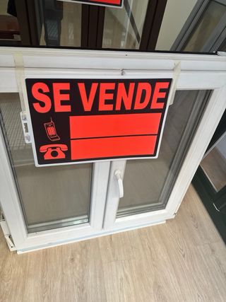 Ventanas marrones de doble cristal