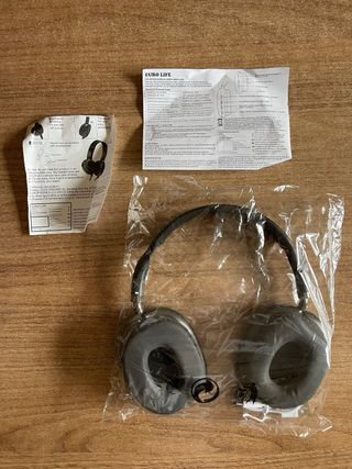 Auriculares Bluetooth 5.0 Eurolife Negros y Gris.