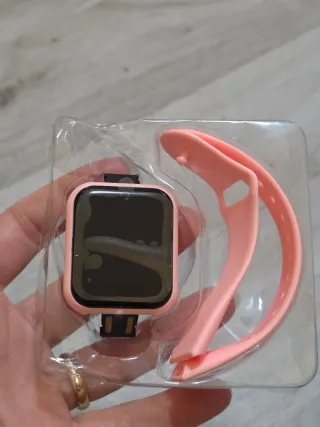 Smartwatch rosa nuovo.