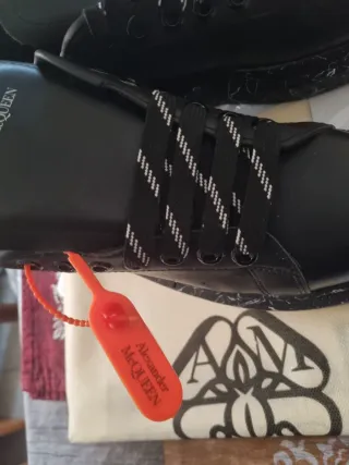 Alexander McQueen Sneakers Nere