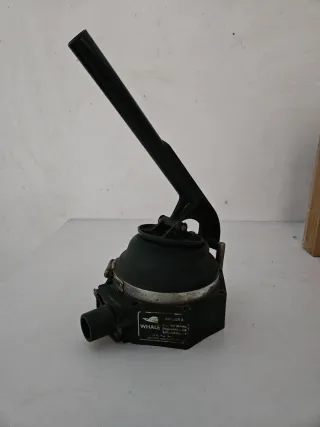 Pompa Mano Whale Gusher 8