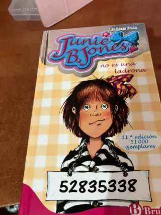 Libros 4,5,6,7 y 8 de la colección Junie B.jones