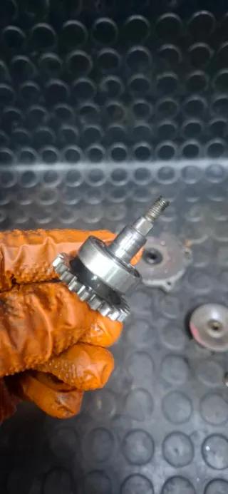 Eje Bomba Agua Husqvarna TE 310 12