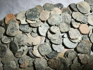 Lote 185 Monedas Antiguas a catalogar