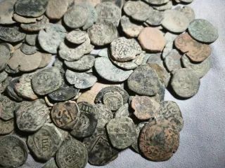 Lote 185 Monedas Antiguas a catalogar