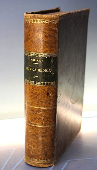 Libro antiguo. Lecciones de Clínica Médica _ Dieulafoy. 1 - 2. 1897.