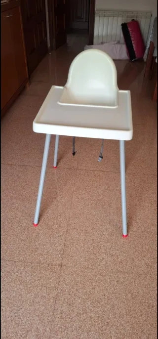 Cuna de viaje rosa Hello Kitty / trona