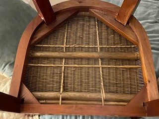 Conjunto de 2 butacas de mimbre y madera