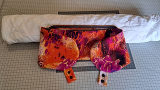 Almofada de Viagem (Encha c/ Roupa) - Low Cost