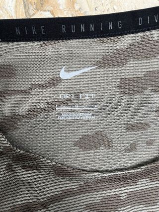 Camiseta Nike Running Division Marrón/Gris