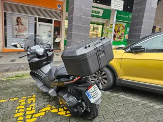 Soporte y Baúl Shad Voge Sr4