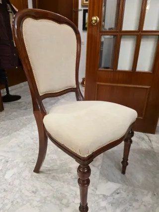 Conjunto mesa, 4 sillas, 2 sillones madera cerezo