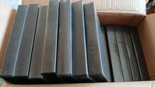 Lotto 19 custodie VHS usate