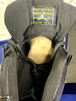 Air Jordan 11 Retro Gamma Blue