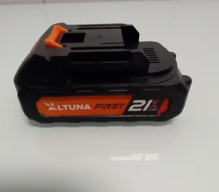 HERRAMIENTAS DE PODA + 2 BATERÍAs ADICIONALES