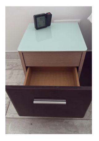 Mesitas de noche de madera y cristal + sinfonier