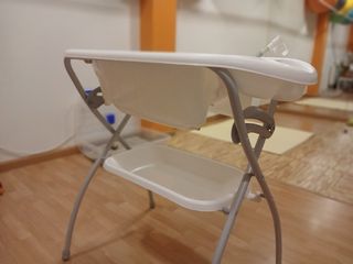 Bañera para bebé con patas