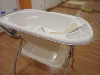 Bañera para bebé con patas