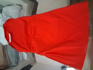 se vende  ropa de mango y zara 80€ suelto pregunt