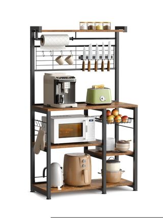 VASAGLE Estantería de Cocina, Soporte para Panadería, Isla de Cocina con Tira Magnética de Cuchillo, Cesta de Alambre, Soporte de Papel, 12 Ganchos, Marrón Rústico y Negro KKS026B01