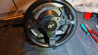 Volante Thrustmaster T500RS + Pedaliera Pro T3PA-PR