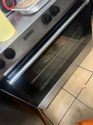 Cocina industrial 4 fuegos y horno gas