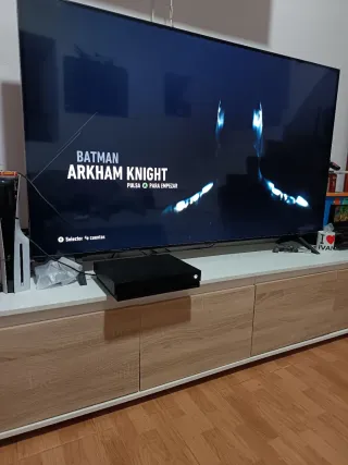 Xbox One X 1TB con mando y juegos