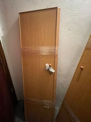 4 puertas de madera con bisagras