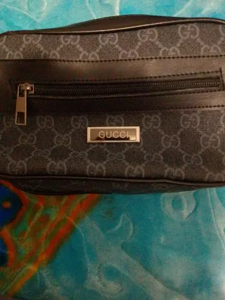 Riñonera Gucci Negra