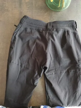 Pantalón trekking mujer Quechua negro