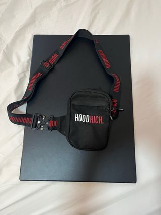 Riñonera Hoodrich Negra y Roja