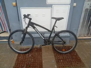 Bicicleta Rockrider negra como nueva