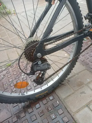 Bicicleta Rockrider negra como nueva