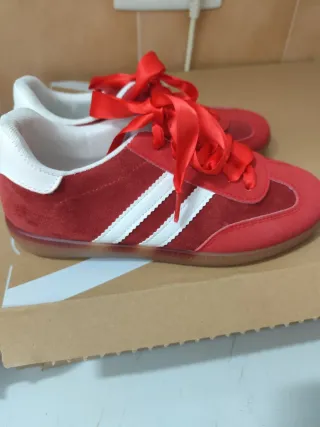 Zapatillas Rojas Talla 38