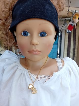 Hermosa marioneta de trapo