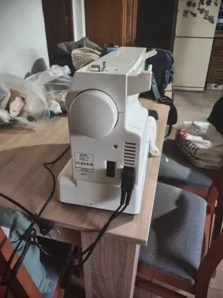 Máquina de coser Singer portátil