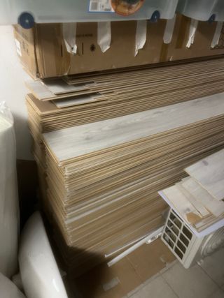 Suelo laminado gris 70 m²